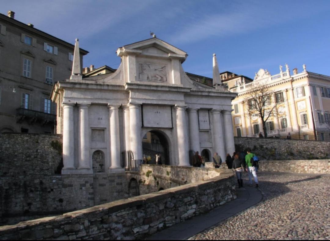 B&B Sotto Le Mura Bergamo Dış mekan fotoğraf